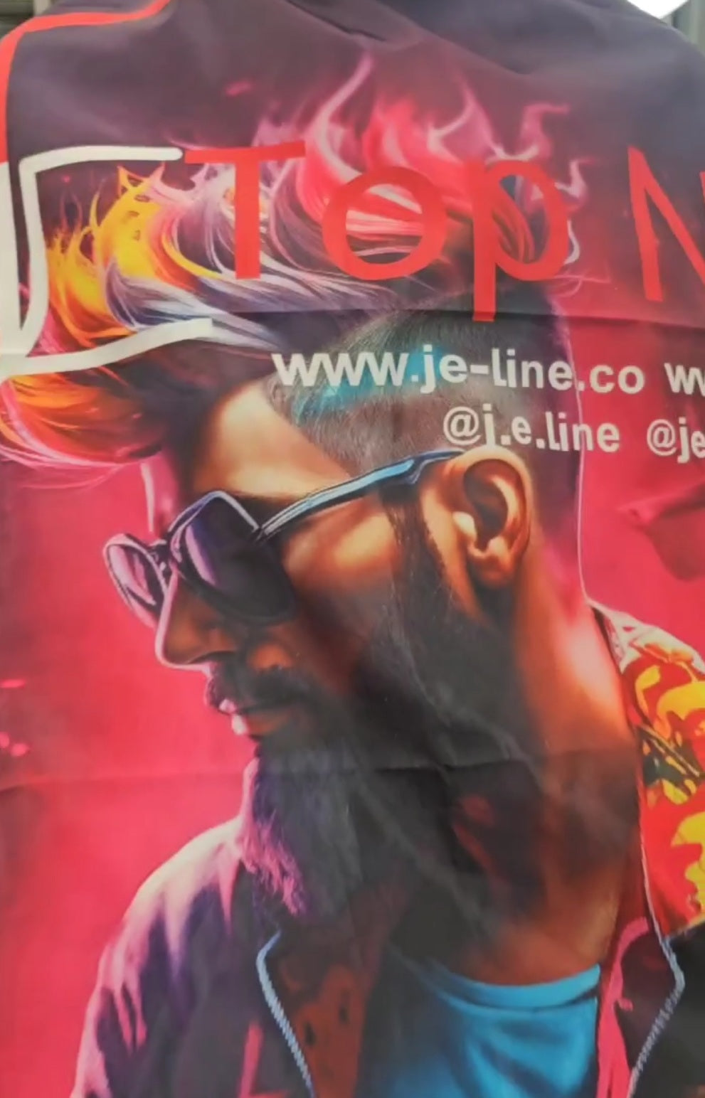 New J.e-Line Pro Barber Capes