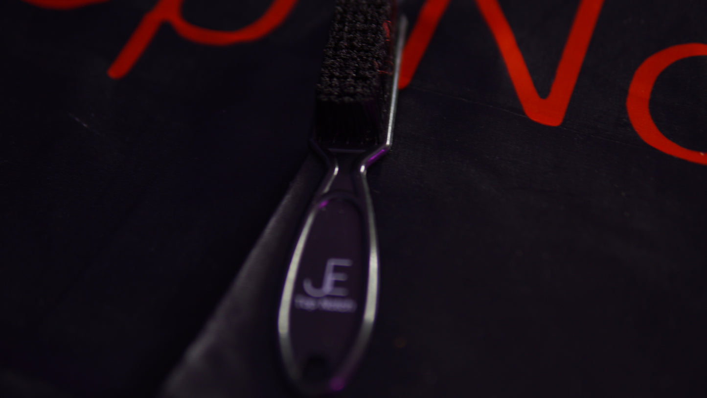 JE Small Soft Bristle Brush